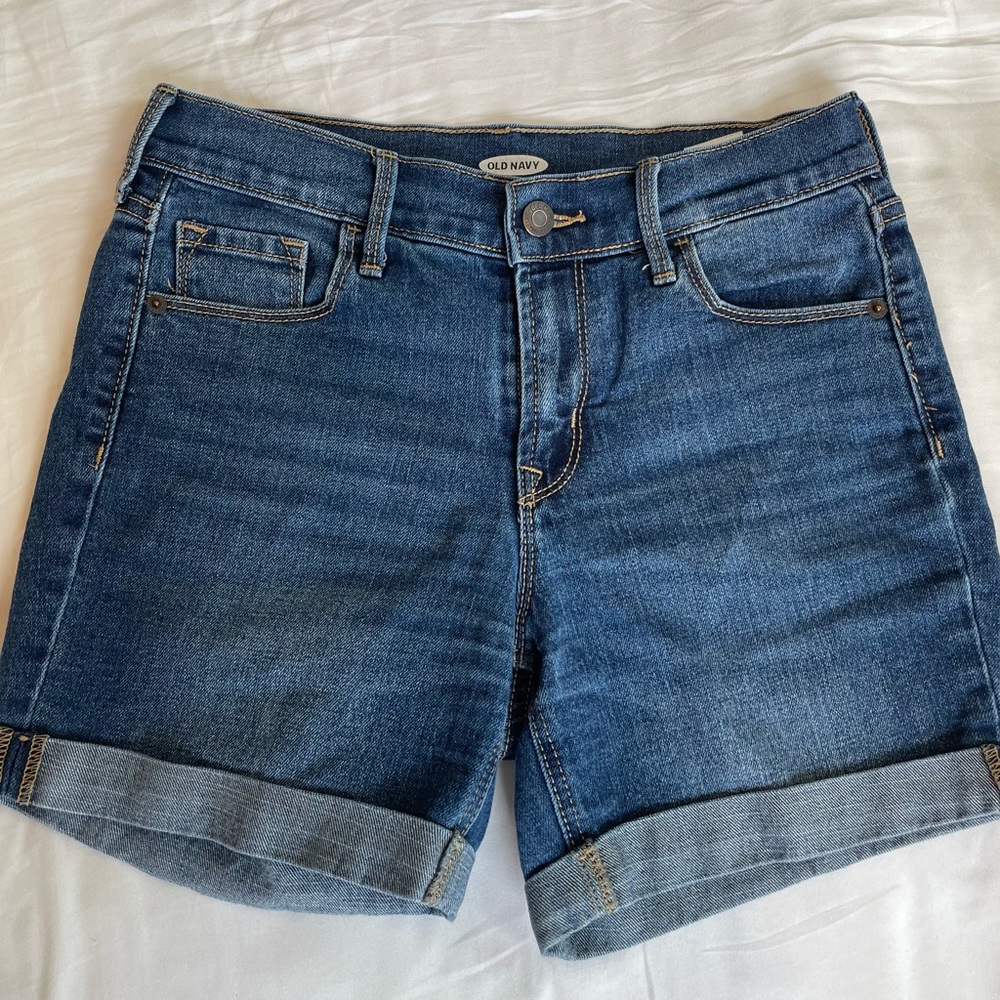 Old Navy, women’s size 0 jean shorts